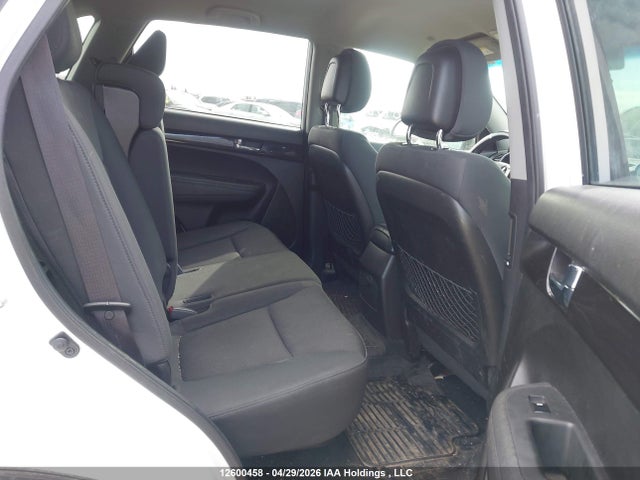 Продажа на аукционе авто 2011 Kia Sorento Lx, vin: 5XYKT3A12BG070749, номер лота: 12600458