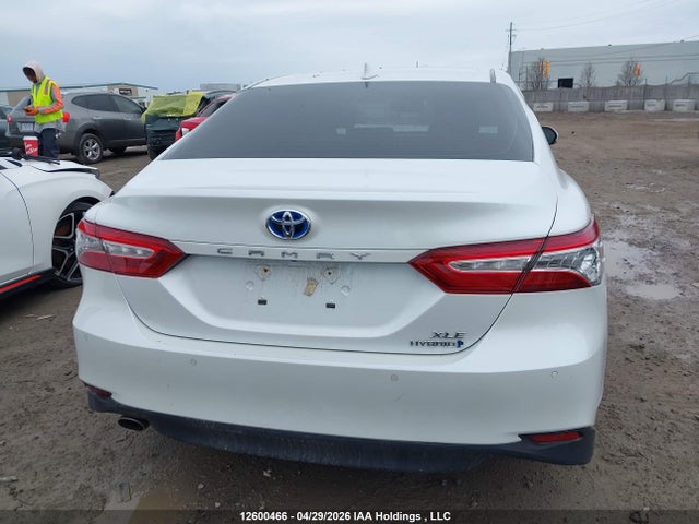 2020 Toyota Camry Hybrid Xle მანქანა იყიდება აუქციონზე, vin: 4T1B21HK6LU522669, აუქციონის ნომერი: 12600466