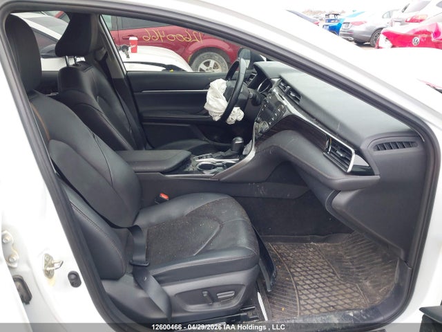 2020 Toyota Camry Hybrid Xle მანქანა იყიდება აუქციონზე, vin: 4T1B21HK6LU522669, აუქციონის ნომერი: 12600466