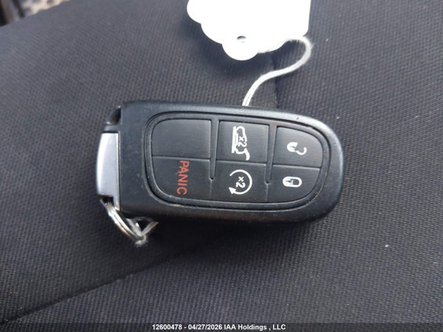 12600478 :رقم المزاد ، 1C4PJMCX7KD175160 vin ، 2019 Jeep Cherokee مزاد بيع