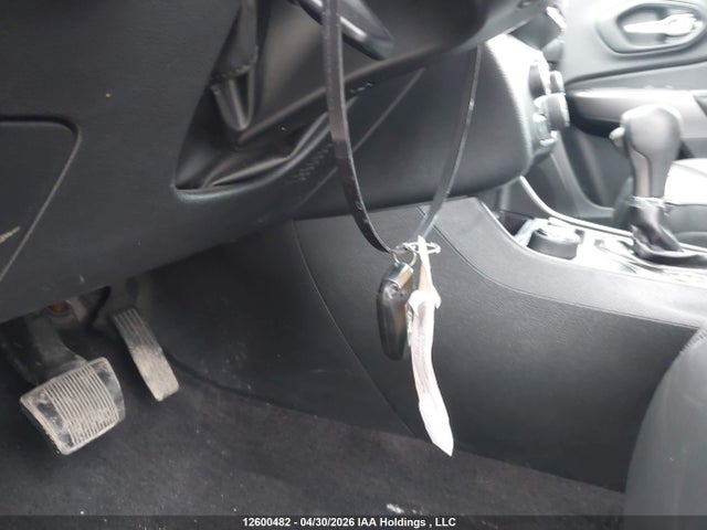 1C4PJMDXXKD107157 Jeep Cherokee