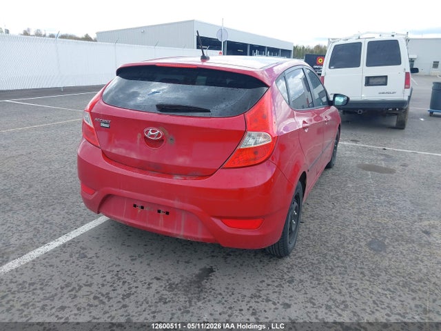 2013 Hyundai Accent მანქანა იყიდება აუქციონზე, vin: KMHCT5AE1DU128527, აუქციონის ნომერი: 12600511