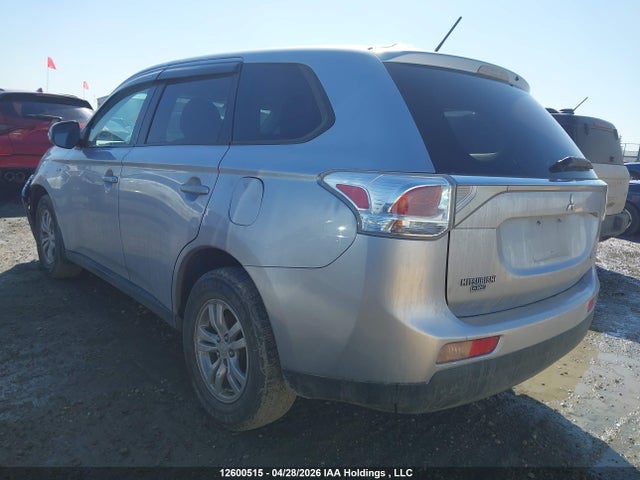 JA4JZ3AX8EZ602312 Mitsubishi Outlander Se