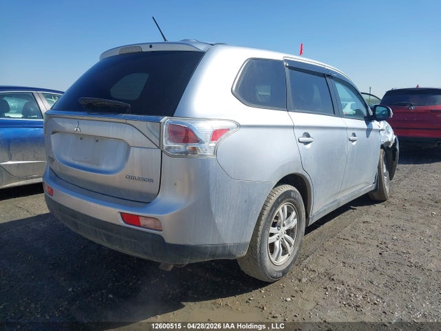 JA4JZ3AX8EZ602312 Mitsubishi Outlander Se