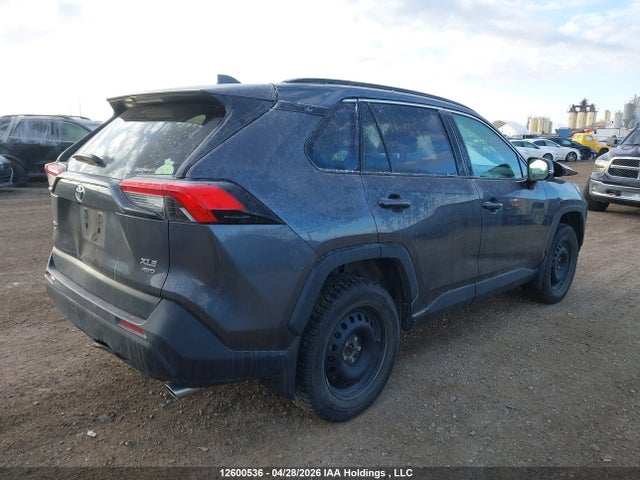 12600536 :رقم المزاد ، 2T3R1RFV3RC428585 vin ، 2024 Toyota Rav4 Xle مزاد بيع
