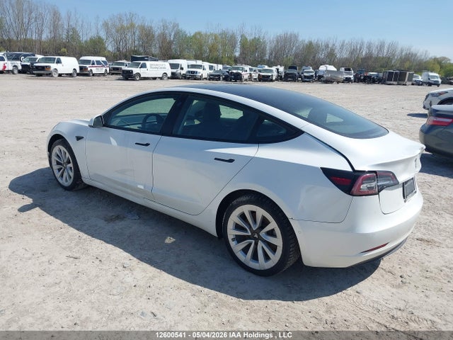 5YJ3E1EB0NF177042 Tesla MODEL 3