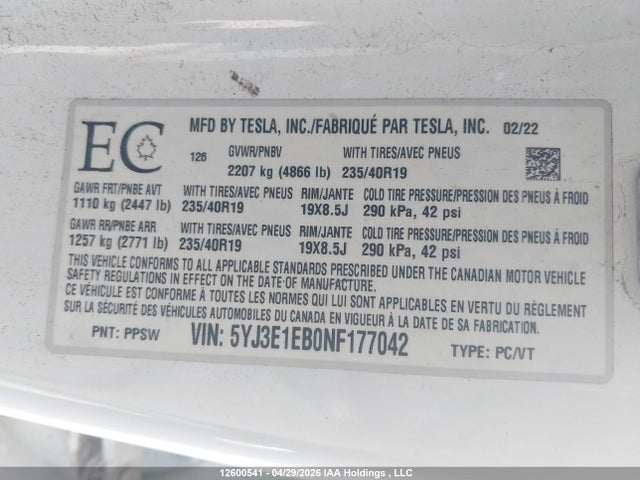 5YJ3E1EB0NF177042 Tesla MODEL 3