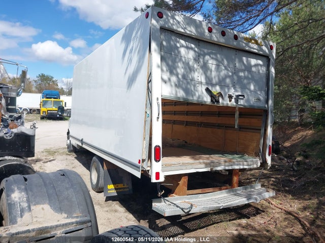 1HA3GTC76NN006393 Chevrolet Express Cutaway Work Van