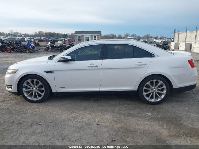 Ford Taurus Limited 2018 1FAHP2J88JG120917 Image 14