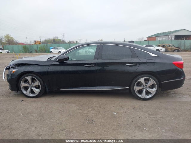 1HGCV1F9XJA803440 Honda Accord Touring