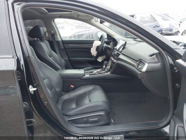 1HGCV1F9XJA803440 Honda Accord Touring