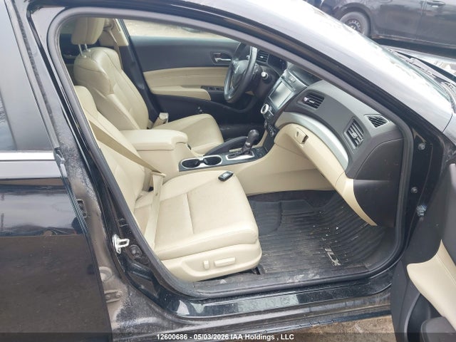 19UDE2F71HA802289 Acura Ilx Premium/technology