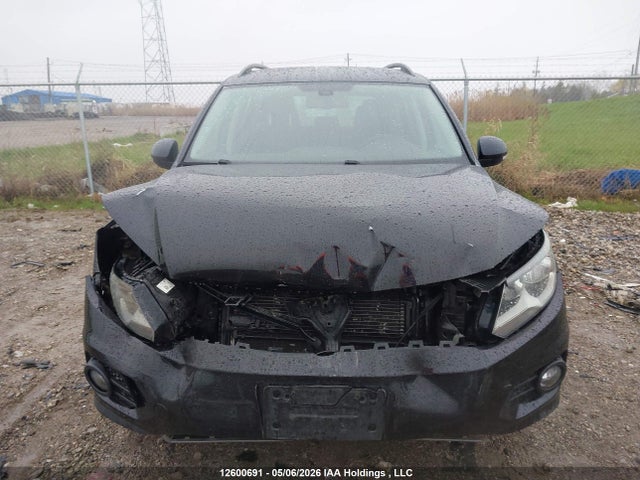 WVGJV7AX0GW529218 Volkswagen Tiguan