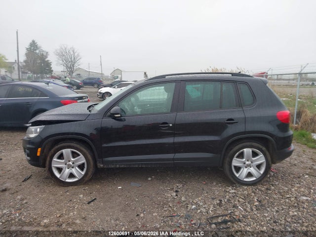 WVGJV7AX0GW529218 Volkswagen Tiguan