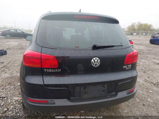 WVGJV7AX0GW529218 Volkswagen Tiguan