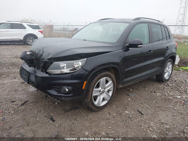 WVGJV7AX0GW529218 Volkswagen Tiguan