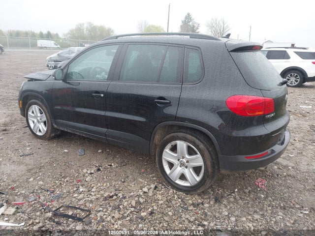 WVGJV7AX0GW529218 Volkswagen Tiguan