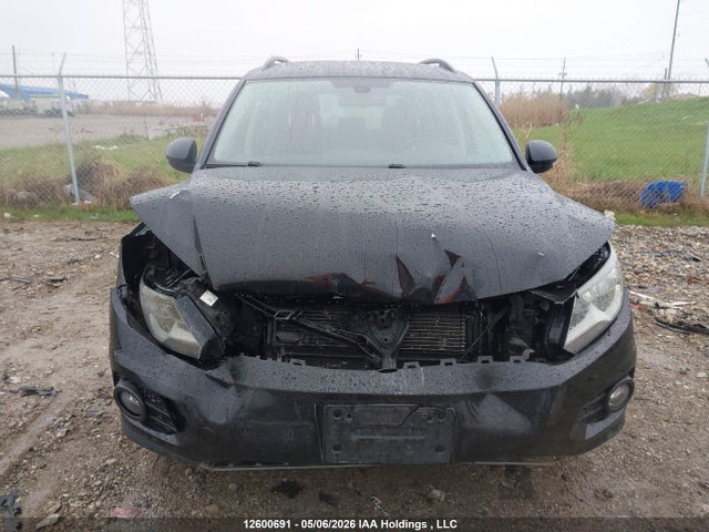 WVGJV7AX0GW529218 Volkswagen Tiguan