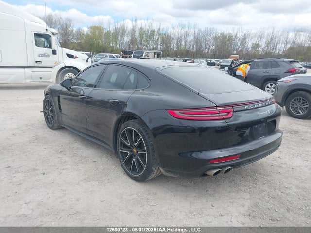 WP0AB2A75JL136873 Porsche Panamera 4s