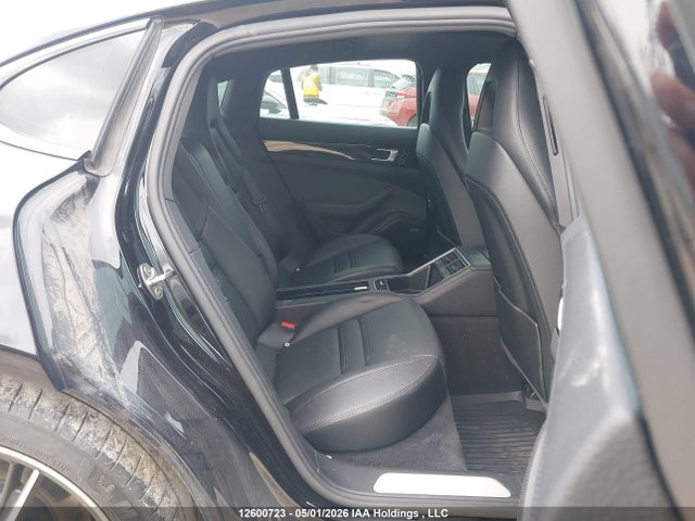 WP0AB2A75JL136873 Porsche Panamera 4s