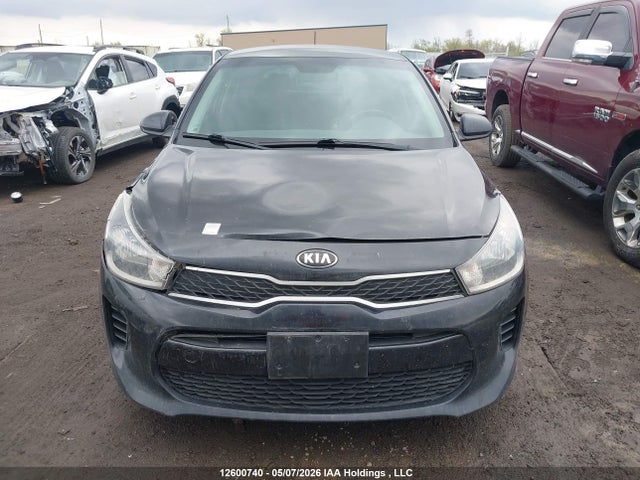 12600740 :رقم المزاد ، 3KPA25AB8JE101999 vin ، 2018 Kia Rio Lx/lx+ مزاد بيع