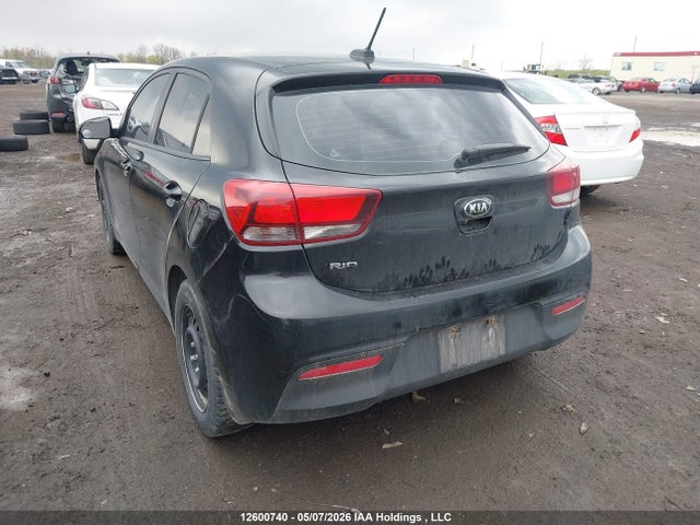 12600740 :رقم المزاد ، 3KPA25AB8JE101999 vin ، 2018 Kia Rio Lx/lx+ مزاد بيع