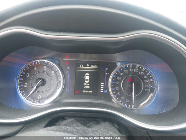 12600791 :رقم المزاد ، 1C3CCCFB3FN549772 vin ، 2015 Chrysler 200 Lx مزاد بيع