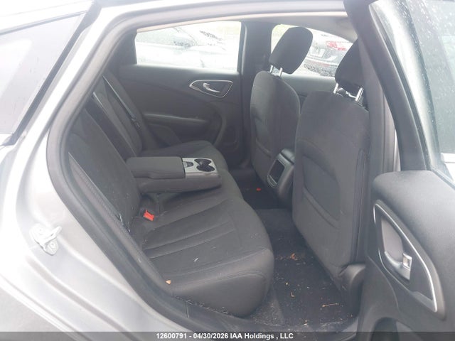 12600791 :رقم المزاد ، 1C3CCCFB3FN549772 vin ، 2015 Chrysler 200 Lx مزاد بيع