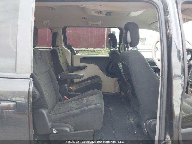 2015 Dodge Grand Caravan Se მანქანა იყიდება აუქციონზე, vin: 2C4RDGBGXFR744167, აუქციონის ნომერი: 12600792