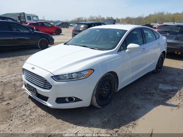 12600800 :رقم المزاد ، 3FA6P0H7XGR334611 vin ، 2016 Ford Fusion Se مزاد بيع