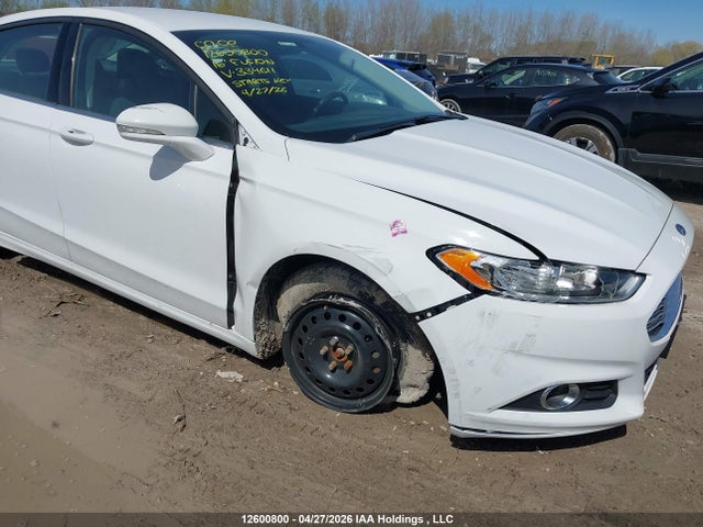 12600800 :رقم المزاد ، 3FA6P0H7XGR334611 vin ، 2016 Ford Fusion Se مزاد بيع