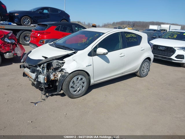 JTDKDTB33G1122877 Toyota PRIUS C