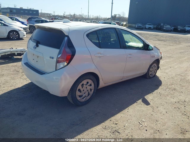 JTDKDTB33G1122877 Toyota PRIUS C