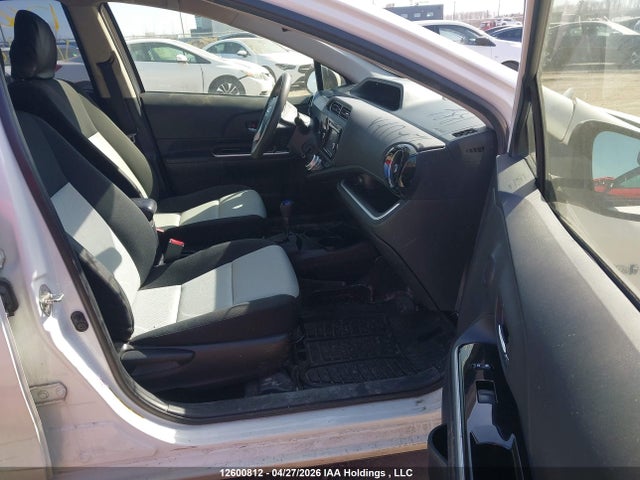 JTDKDTB33G1122877 Toyota PRIUS C