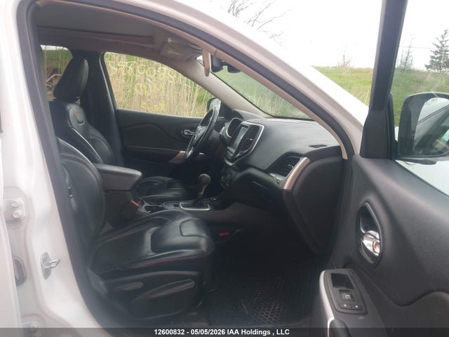 12600832 :رقم المزاد ، 1C4PJMBX3JD523035 vin ، 2018 Jeep Cherokee مزاد بيع
