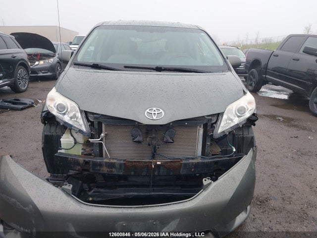 2014 Toyota Sienna Le V6 მანქანა იყიდება აუქციონზე, vin: 5TDKK3DC7ES417290, აუქციონის ნომერი: 12600846