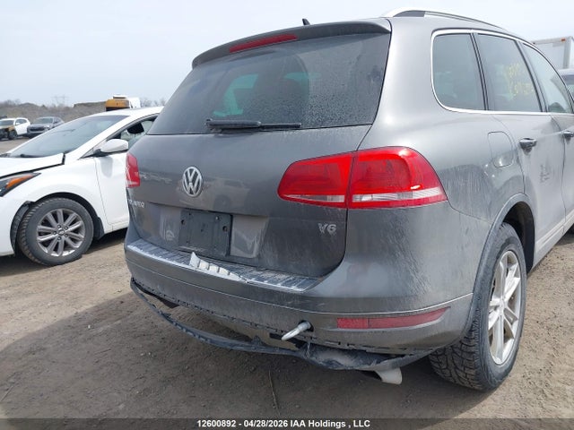 2013 Volkswagen Touareg მანქანა იყიდება აუქციონზე, vin: WVGDF9BP2DD011297, აუქციონის ნომერი: 12600892
