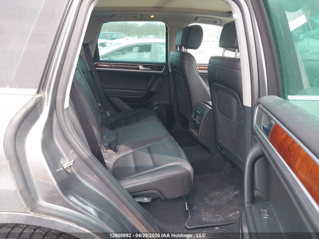 2013 Volkswagen Touareg მანქანა იყიდება აუქციონზე, vin: WVGDF9BP2DD011297, აუქციონის ნომერი: 12600892