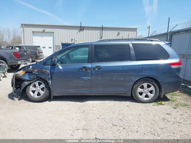 Продаж на аукціоні авто 2013 Toyota Sienna, vin: 5TDZK3DC1DS352398, номер лоту: 12600900