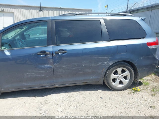Продаж на аукціоні авто 2013 Toyota Sienna, vin: 5TDZK3DC1DS352398, номер лоту: 12600900