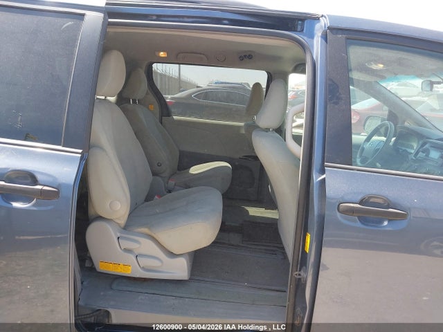 Продаж на аукціоні авто 2013 Toyota Sienna, vin: 5TDZK3DC1DS352398, номер лоту: 12600900