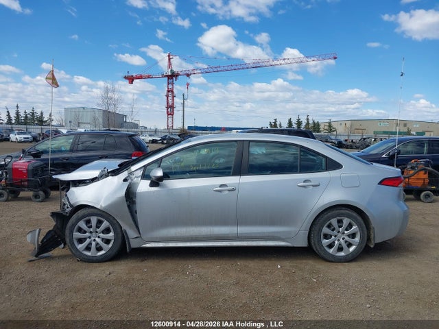 12600914 :رقم المزاد ، 5YFBPRBEXLP111179 vin ، 2020 Toyota Corolla Le مزاد بيع