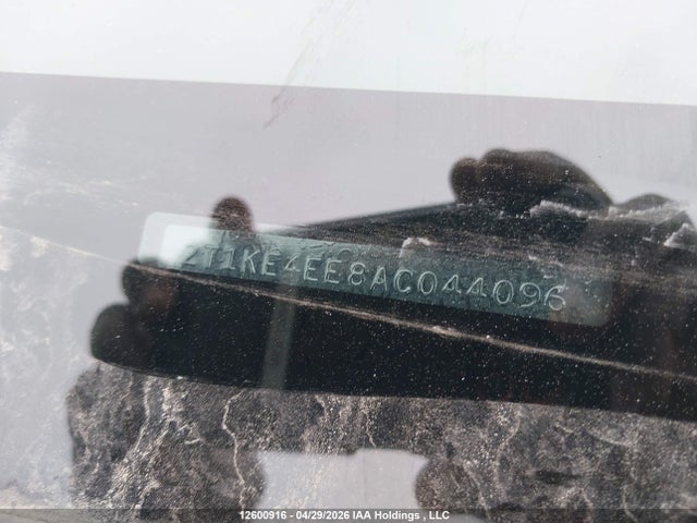 12600916 :رقم المزاد ، 2T1KE4EE8AC044096 vin ، 2010 Toyota Matrix Xr مزاد بيع