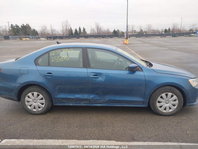 12587913 :رقم المزاد ، 3VW2B7AJ5HM255090 vin ، 2017 Volkswagen Jetta 1.4 Tsi Trendline+ مزاد بيع