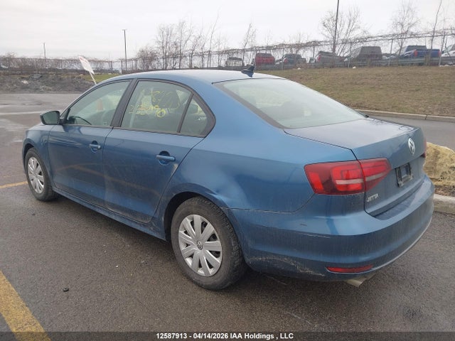 12587913 :رقم المزاد ، 3VW2B7AJ5HM255090 vin ، 2017 Volkswagen Jetta 1.4 Tsi Trendline+ مزاد بيع