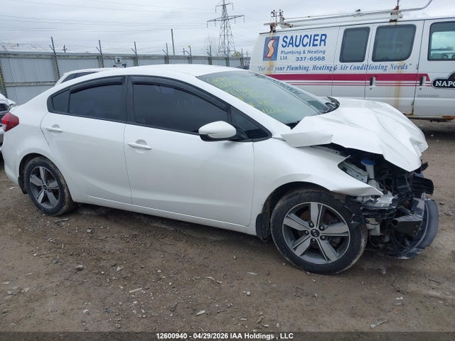 3KPFL4A74JE276257 KIA Forte Lx/s