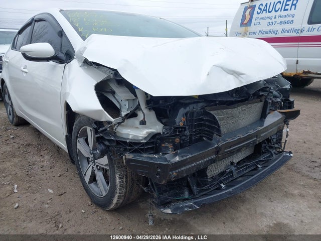 3KPFL4A74JE276257 KIA Forte Lx/s