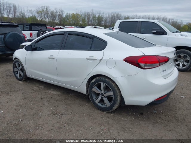3KPFL4A74JE276257 KIA Forte Lx/s