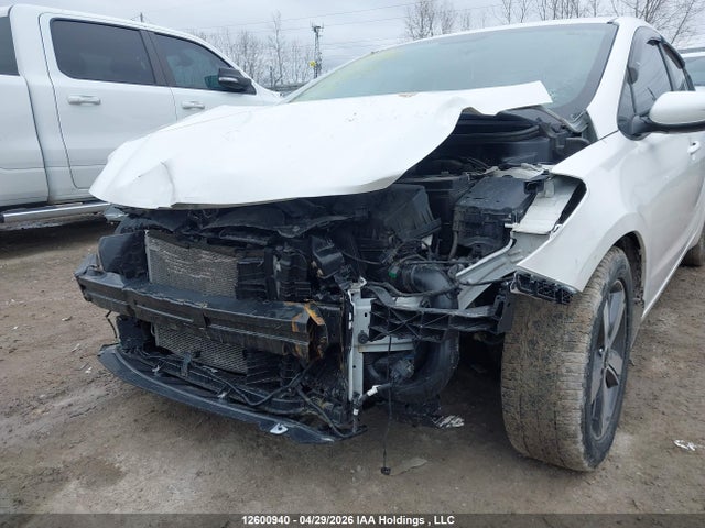 3KPFL4A74JE276257 KIA Forte Lx/s