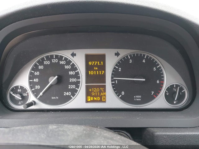 2011 Mercedes-benz B200 მანქანა იყიდება აუქციონზე, vin: WDDFH3DB2BJ679630, აუქციონის ნომერი: 12601005